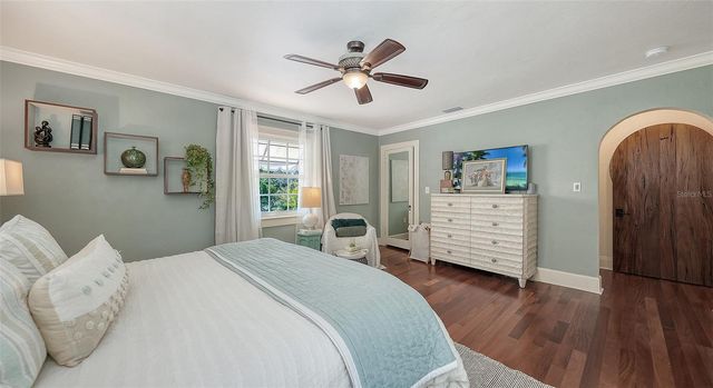 547 N SHORE DRIVE, Sarasota, FL 34234