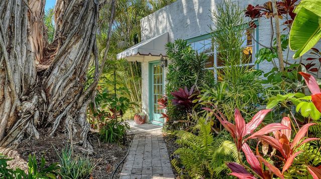 547 N SHORE DRIVE, Sarasota, FL 34234