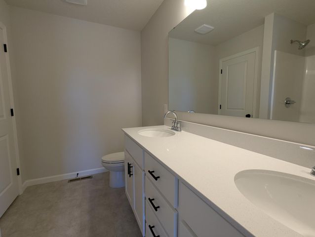 19084 Goodhue Street NE, East Bethel, MN 55011