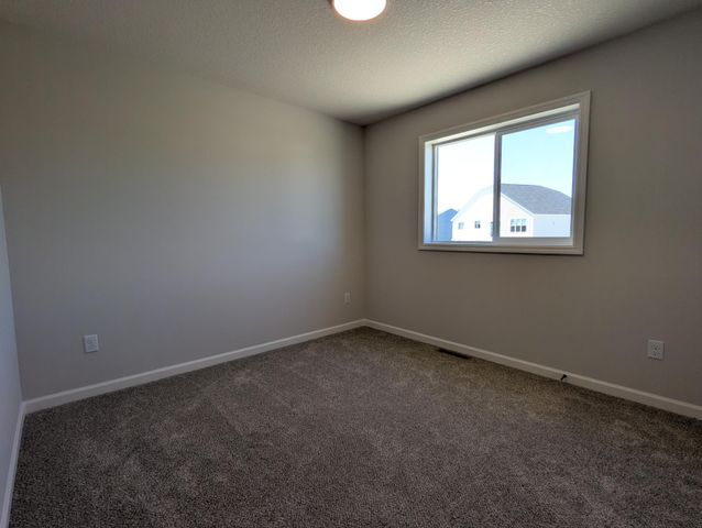 19084 Goodhue Street NE, East Bethel, MN 55011