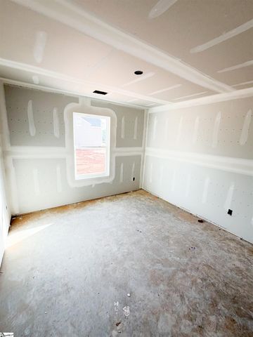 104 Henderson Road, Gray Court, SC 29645