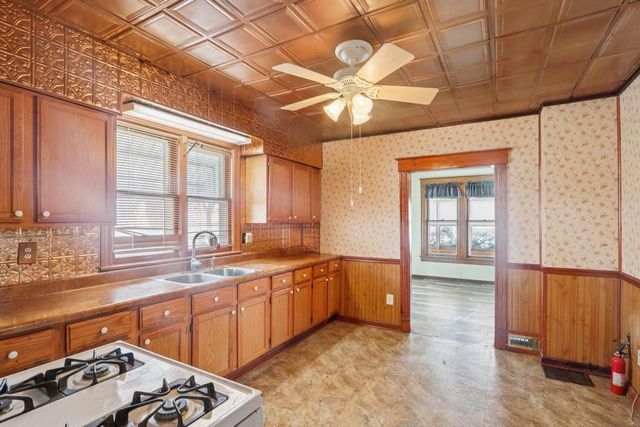 4413 19th AVENUE, Kenosha, WI 53140