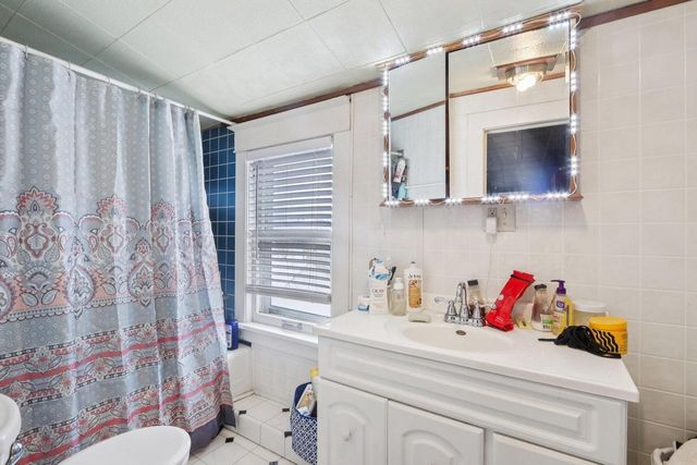 4413 19th AVENUE, Kenosha, WI 53140