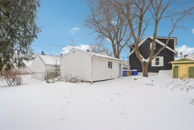 4413 19th AVENUE, Kenosha, WI 53140