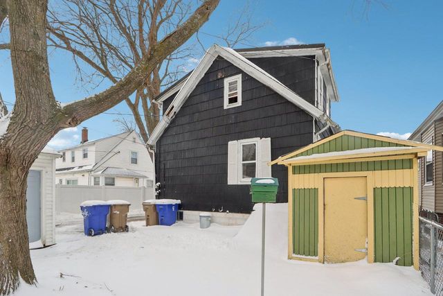 4413 19th AVENUE, Kenosha, WI 53140