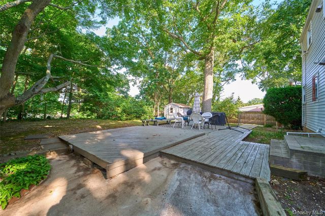 12 Goeller Avenue, Huntington Station, NY 11746