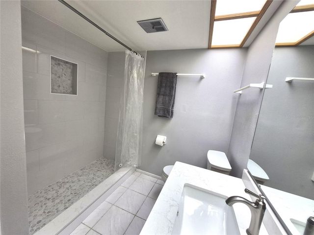 270 WOODLAKE WYNDE, Oldsmar, FL 34677