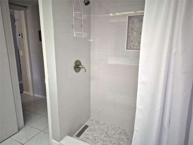 270 WOODLAKE WYNDE, Oldsmar, FL 34677