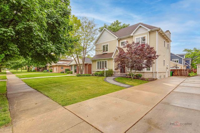 1341 Brophy Avenue, Park Ridge, IL 60068