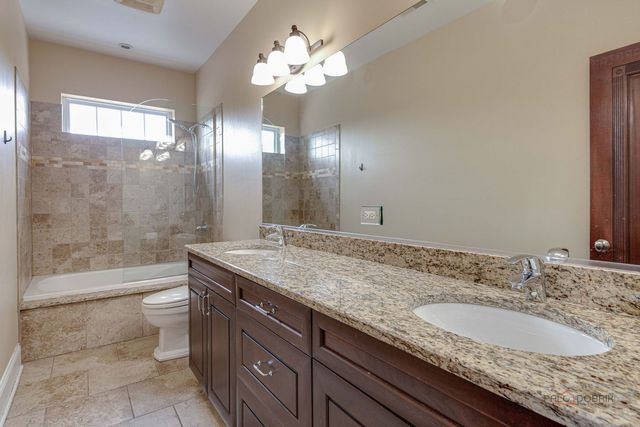 1341 Brophy Avenue, Park Ridge, IL 60068