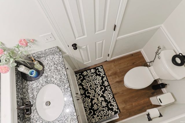 52854 Farmingdale Drive, Granger, IN 46530