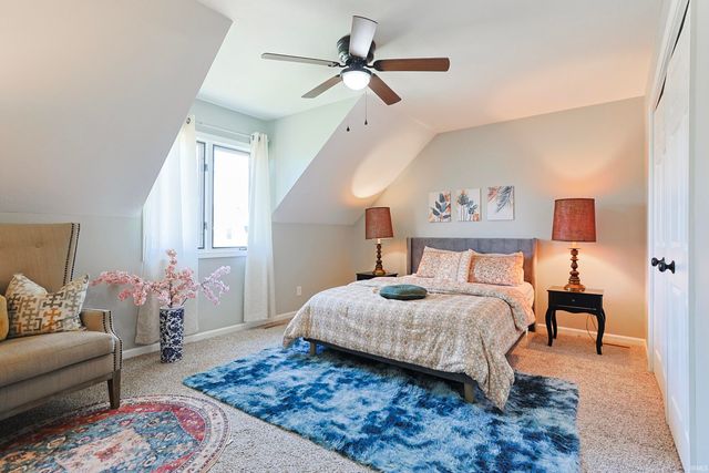 52854 Farmingdale Drive, Granger, IN 46530