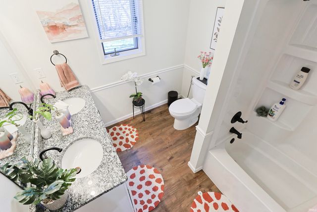 52854 Farmingdale Drive, Granger, IN 46530