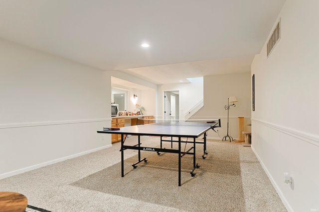 52854 Farmingdale Drive, Granger, IN 46530