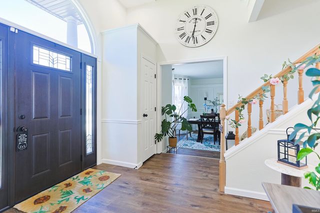 52854 Farmingdale Drive, Granger, IN 46530