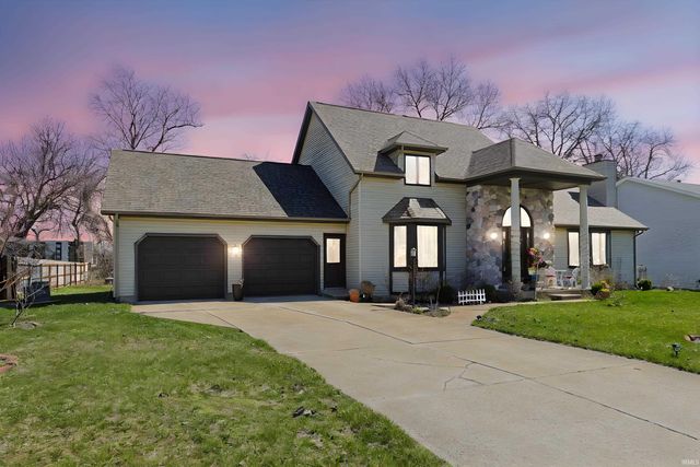 52854 Farmingdale Drive, Granger, IN 46530