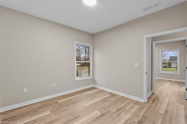 2127 McConnell Road, Greensboro, NC 27401