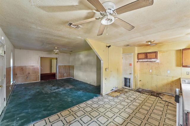 9409 Kentshire Drive, Houston, TX 77078