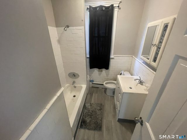 89 Beacon Street 2nd Floor, Hamden, CT 06514