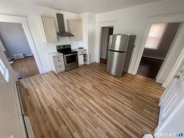 89 Beacon Street 2nd Floor, Hamden, CT 06514