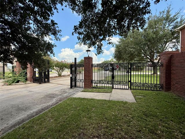14811 Winterfair Drive, Houston, TX 77082
