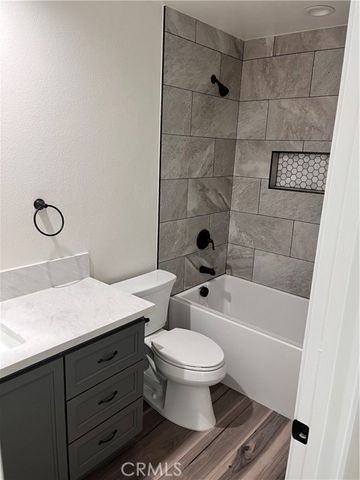 21305 Wren Street, Apple Valley, CA 92308