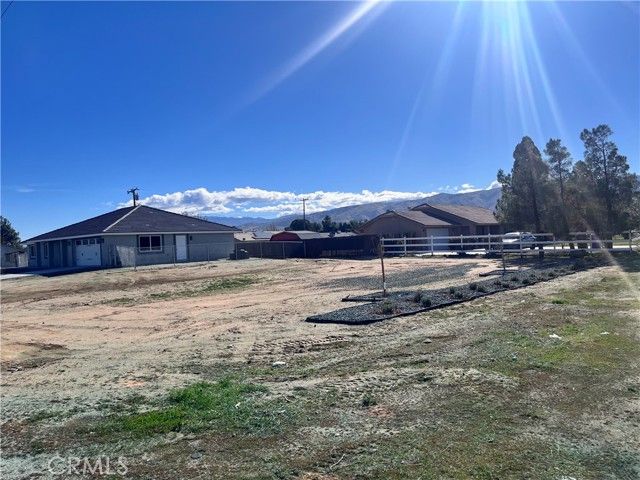 21305 Wren Street, Apple Valley, CA 92308