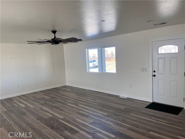 21305 Wren Street, Apple Valley, CA 92308