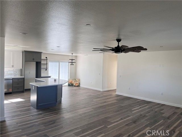 21305 Wren Street, Apple Valley, CA 92308