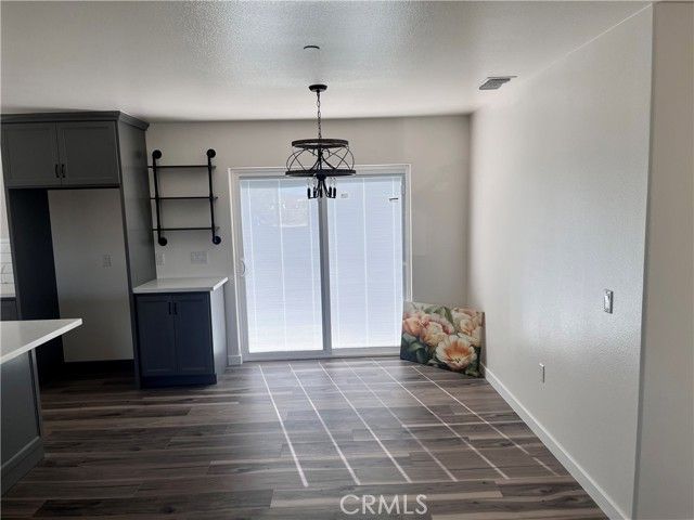 21305 Wren Street, Apple Valley, CA 92308