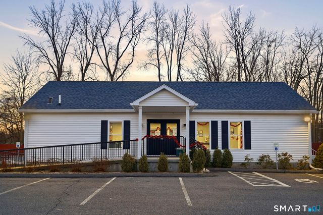 2 Greenlawn Drive, Danbury, CT 06810