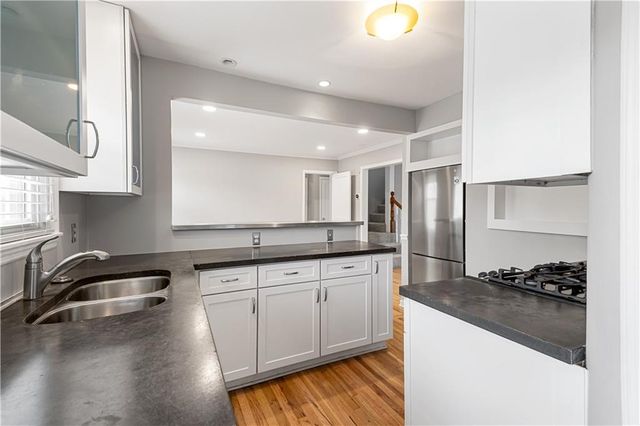 5925 Catalina Street, Fairway, KS 66205