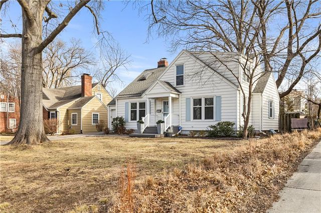 5925 Catalina Street, Fairway, KS 66205