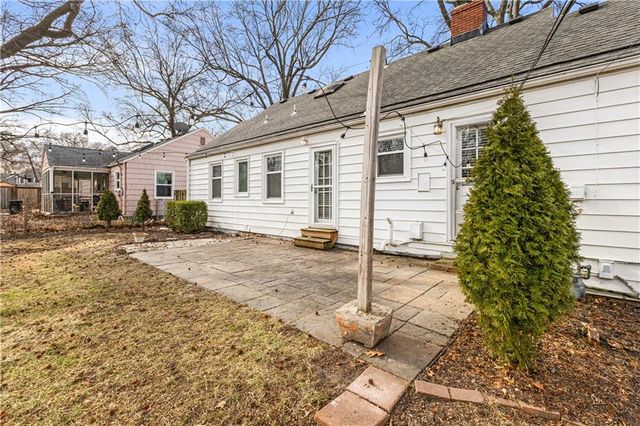 5925 Catalina Street, Fairway, KS 66205