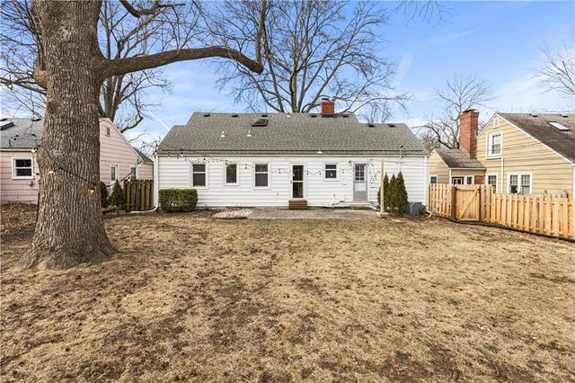 5925 Catalina Street, Fairway, KS 66205