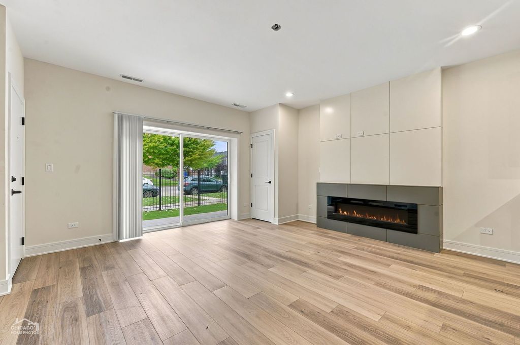 4607 S Prairie Avenue 1, Chicago, IL 60653 — photo 3