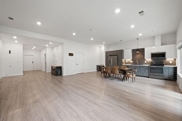 4361 S Congress Ave 111, Austin, TX 78745