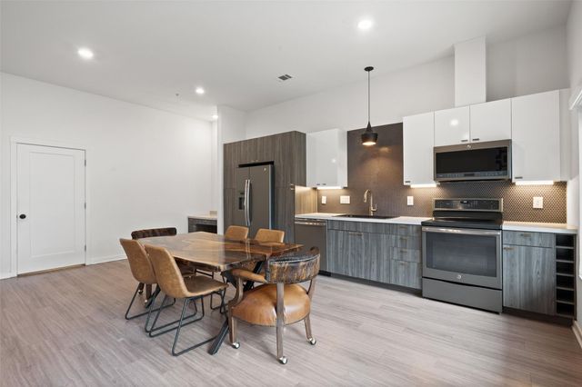 4361 S Congress Ave 111, Austin, TX 78745