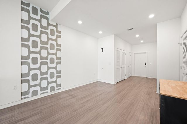 4361 S Congress Ave 111, Austin, TX 78745