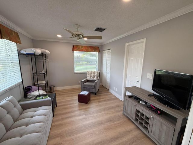 2521 Pansey Lane 7-a, Delray Beach, FL 33445