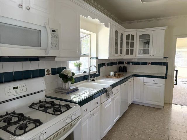 4202 Locust, Long Beach, CA 90807