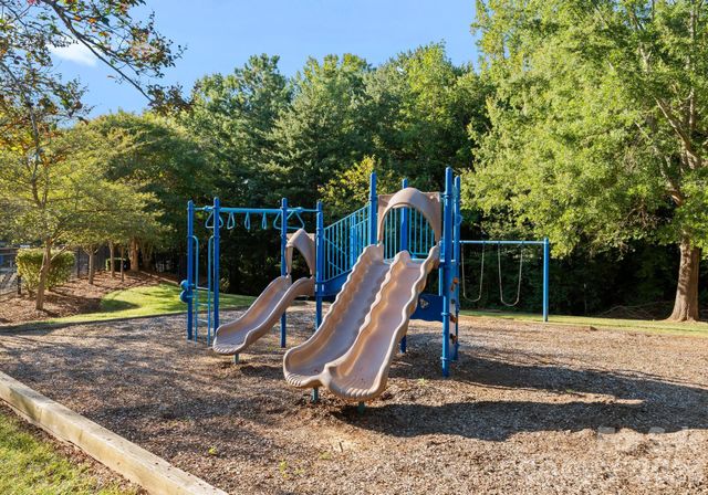 18047 Northport Drive, Cornelius, NC 28031