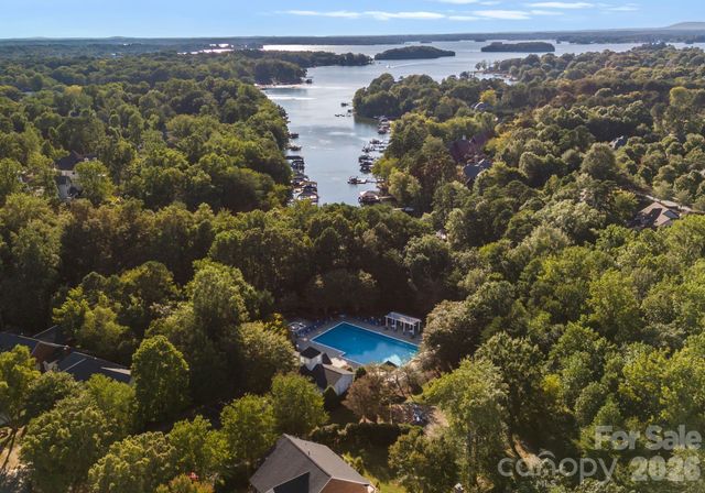 18047 Northport Drive, Cornelius, NC 28031