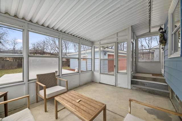 8126 W Glen AVENUE, Milwaukee, WI 53218