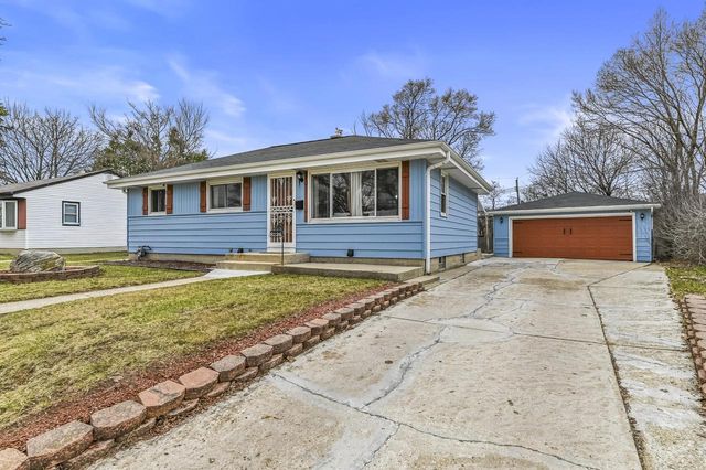 8126 W Glen AVENUE, Milwaukee, WI 53218