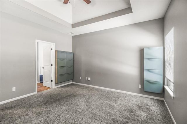 618 NW Walnut Street, Grain Valley, MO 64029
