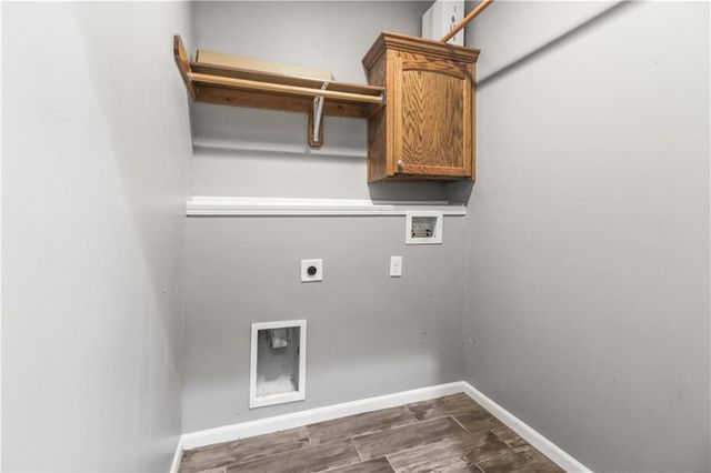 618 NW Walnut Street, Grain Valley, MO 64029