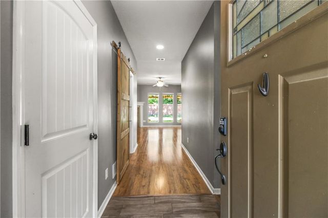 618 NW Walnut Street, Grain Valley, MO 64029