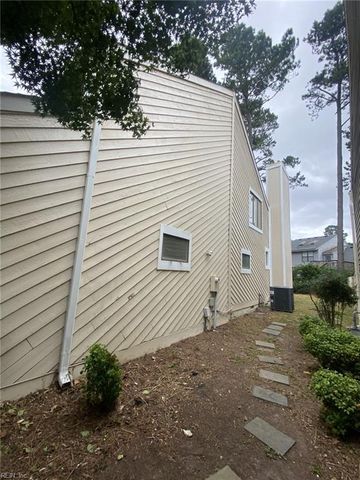 988 Kela CRES, Virginia Beach, VA 23451
