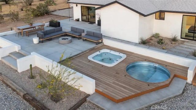 571 Ripon Avenue, Yucca Valley, CA 92284